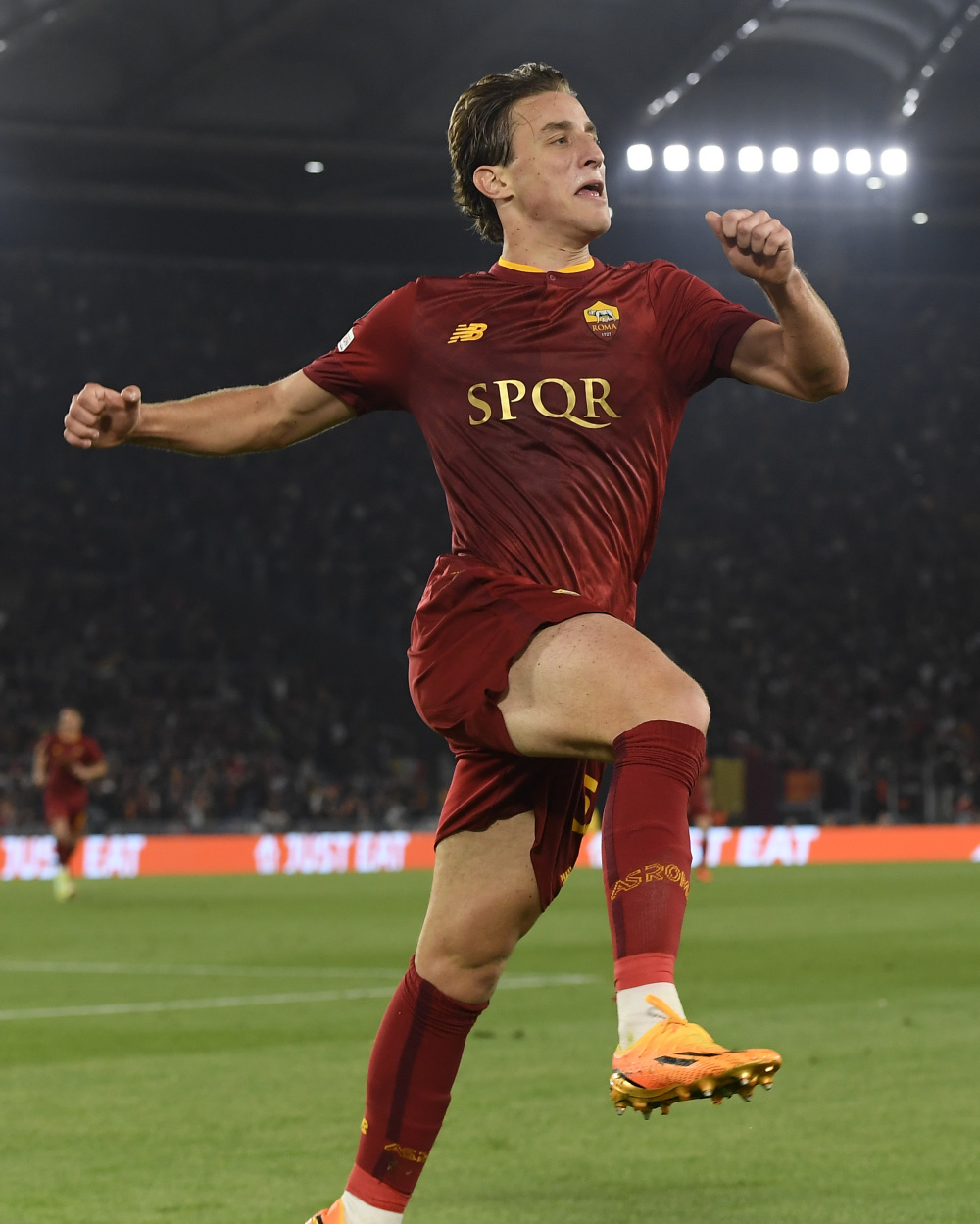 勒沃库森内部会议纪要流出——关键时刻调整名单,欧联使命明确,身体对抗强度拉满(欧联杯勒沃库森与亚特兰大会师决赛) 勒沃库森内部会议纪要流出——关键时刻调整名单,欧联使命明确,身体对抗强度拉满(欧联杯勒沃库森与亚特兰大会师决赛)