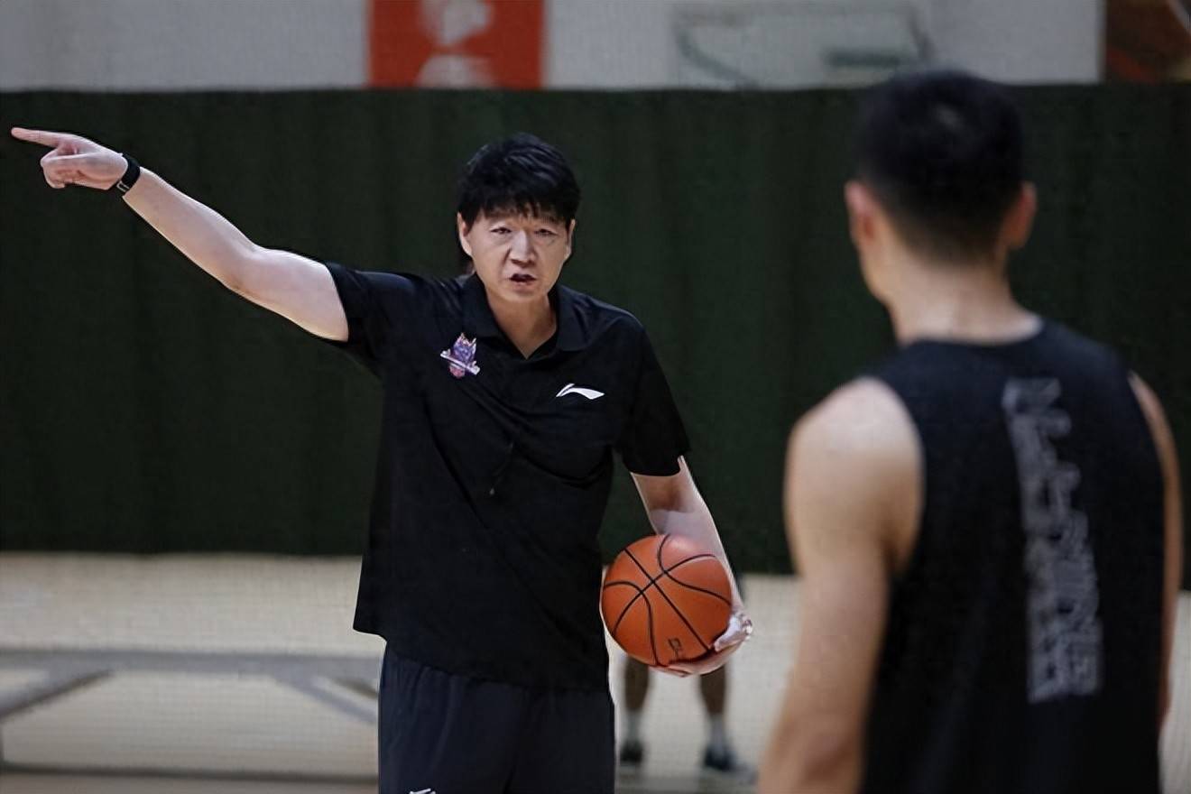 包含今夜山东泰山调整名单以备CBA季后赛,遗憾出局环节打磨,压力陡增,阵容厚度经受考验的词条 包含今夜山东泰山调整名单以备CBA季后赛,遗憾出局环节打磨,压力陡增,阵容厚度经受考验的词条