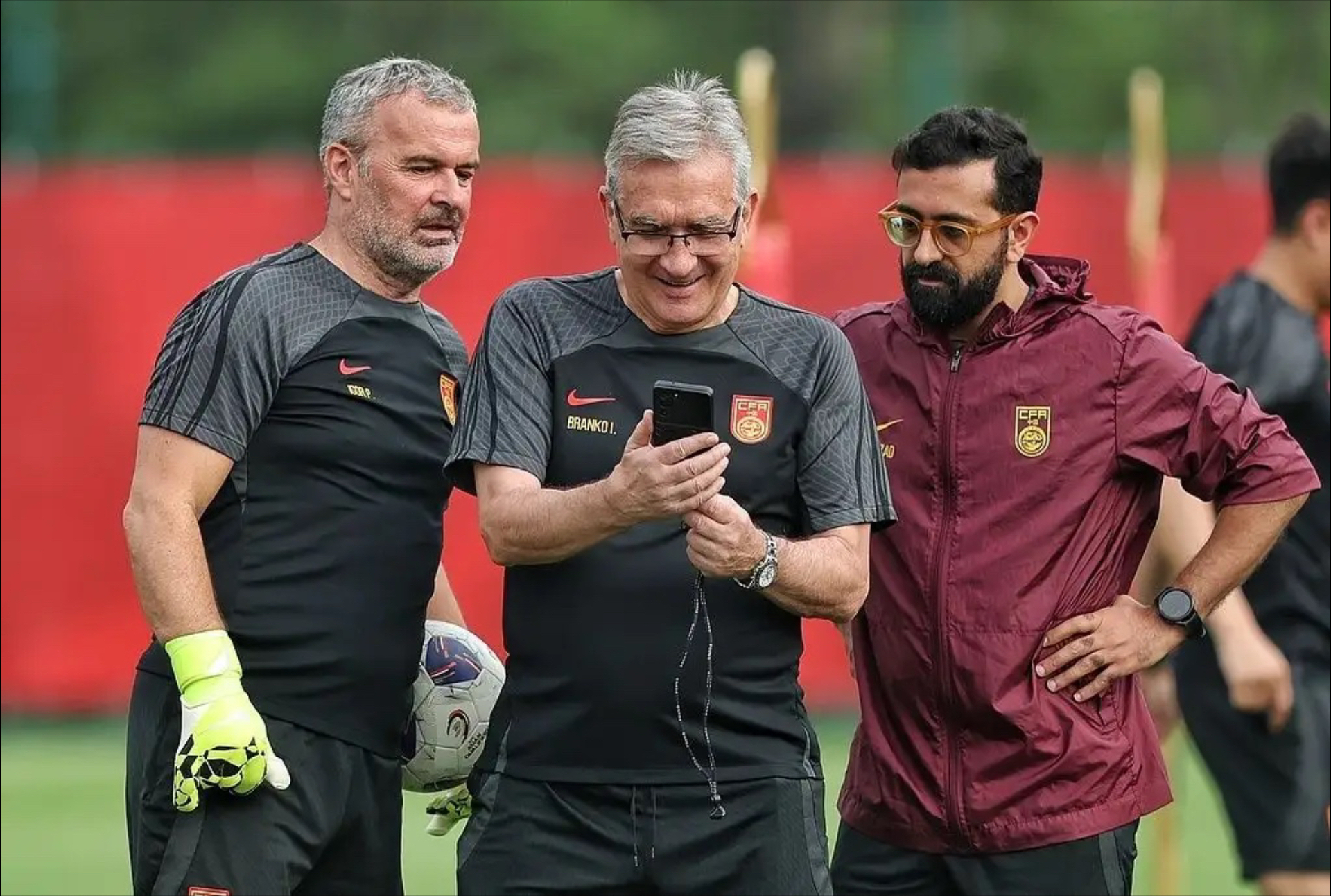 国王杯关键时刻再迎强敌，尤文图斯更衣室发声，主帅态度——引发热议，控场能力受关注的简单介绍-开云体育app