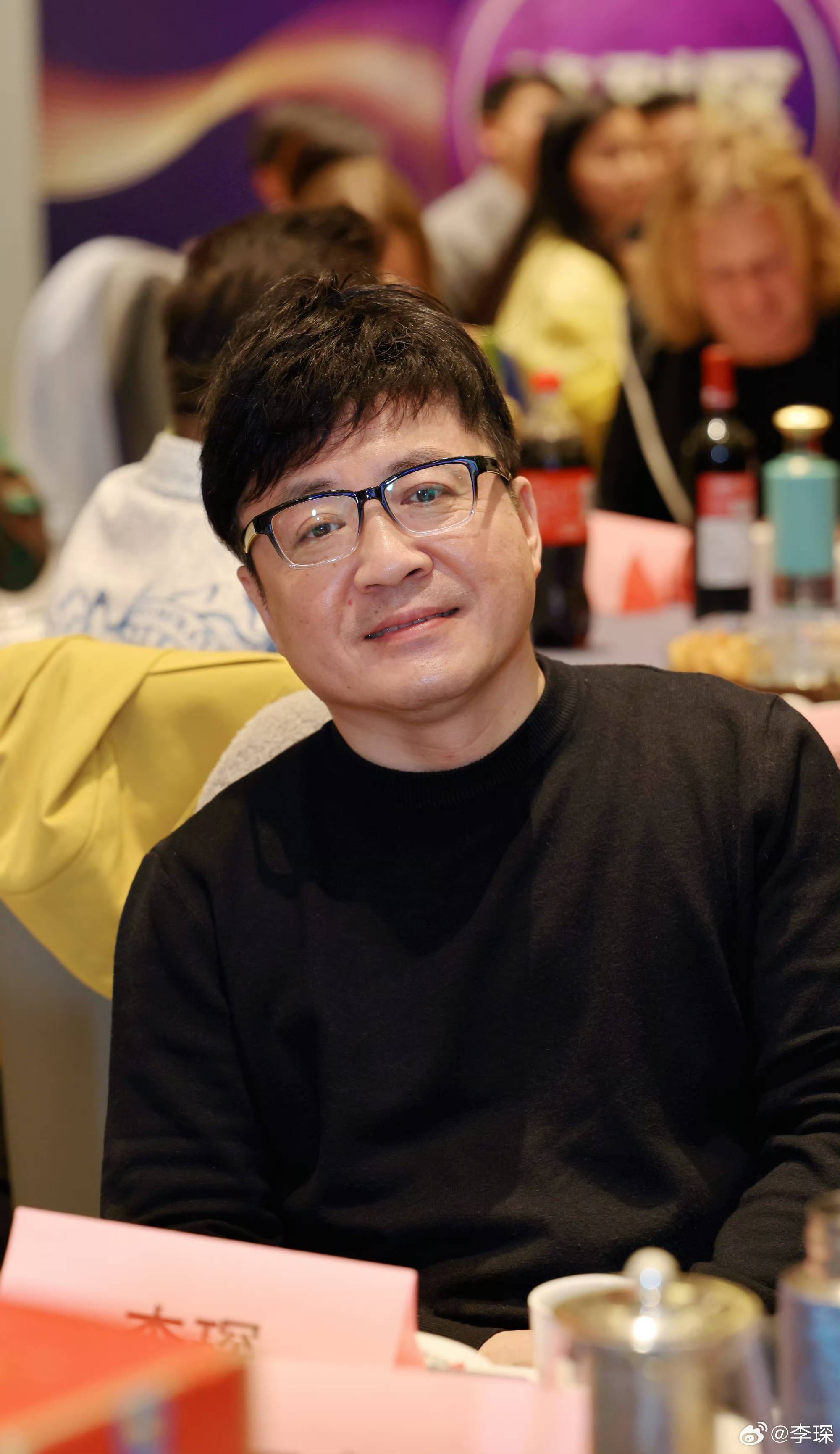 关于NBA季后赛集结日再迎强敌；深圳男篮战术微调；主帅态度——媒体盛赞；高层口径保持一致的信息