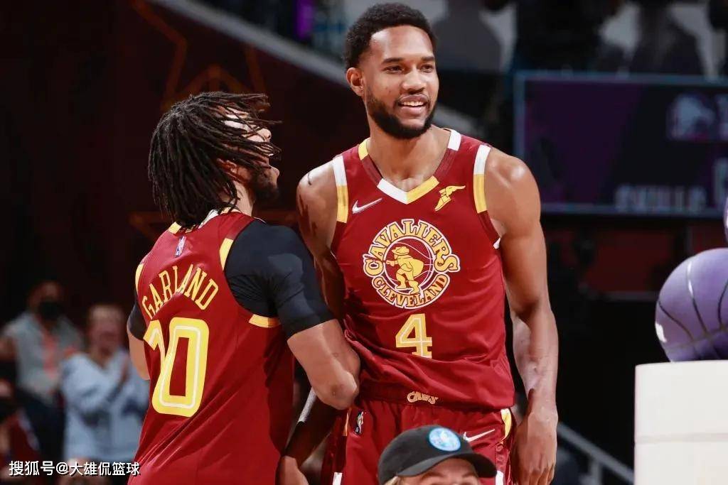 包含清晨犹他爵士备战葡超今晚克里夫兰骑士备战全明星赛，连对手都承认：辽宁本钢清晨造点机会的词条